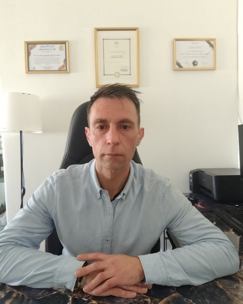 Sérgio Filipe, biofísico forense em Lisboa com mais de 10 anos de experiência em saúde integrativa e bioressonância